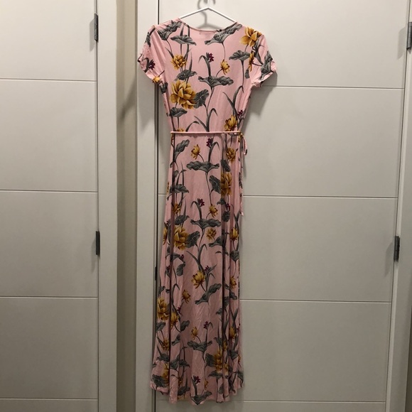 Light pink floral wrap dress - Picture 4 of 7